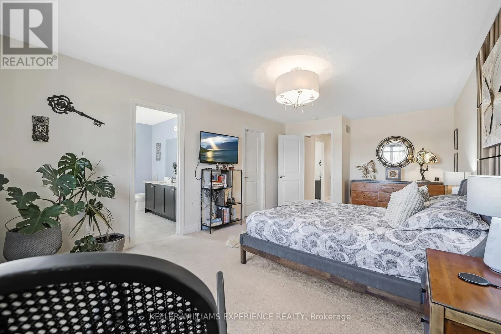 15 WAGNER CRESCENT