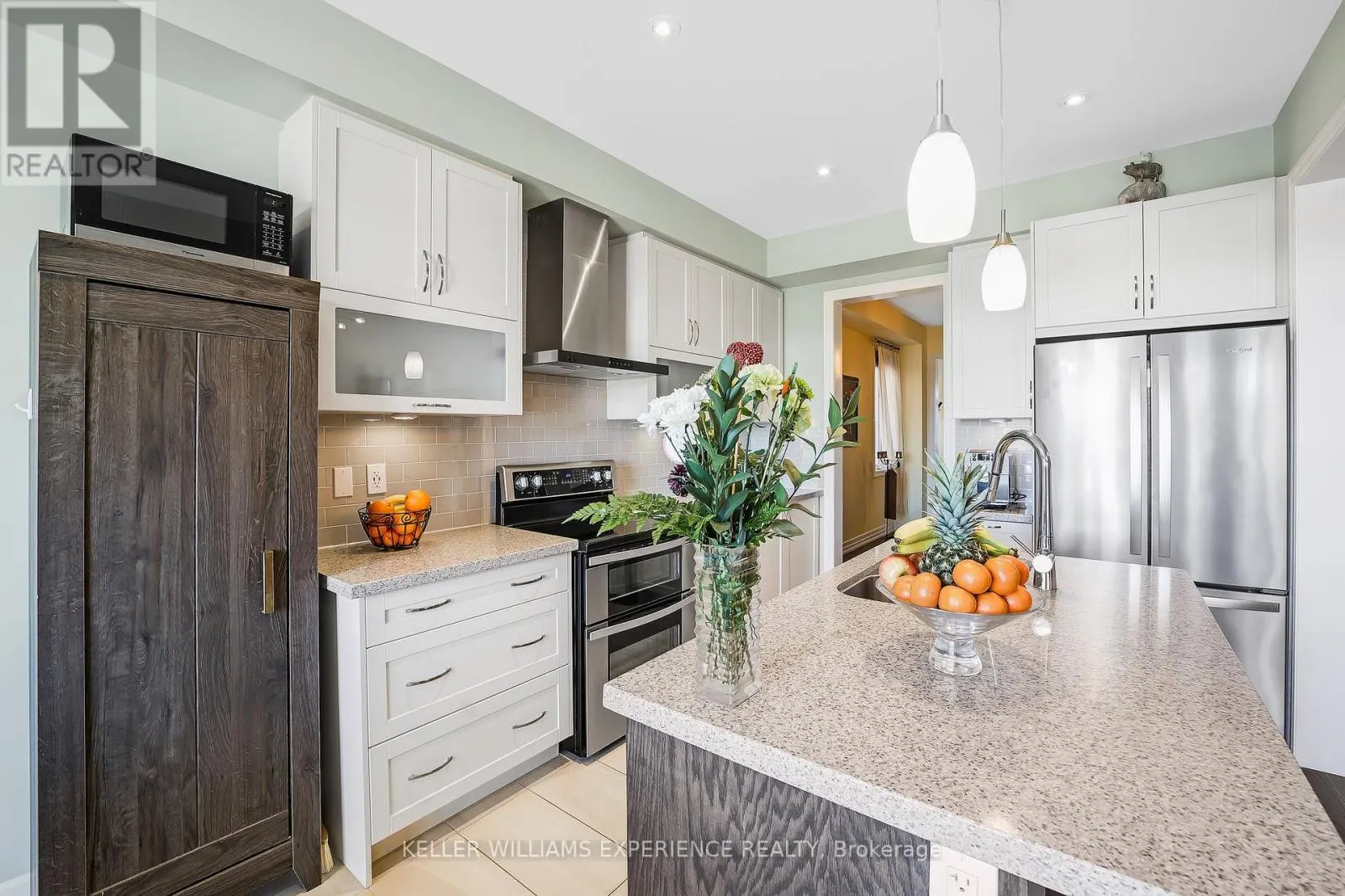 15 WAGNER CRESCENT