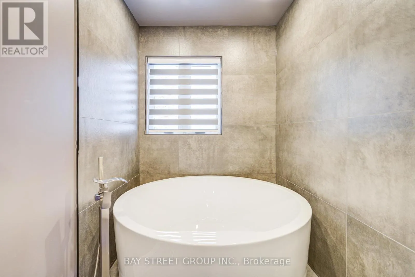 48 COLDSTREAM CRESCENT