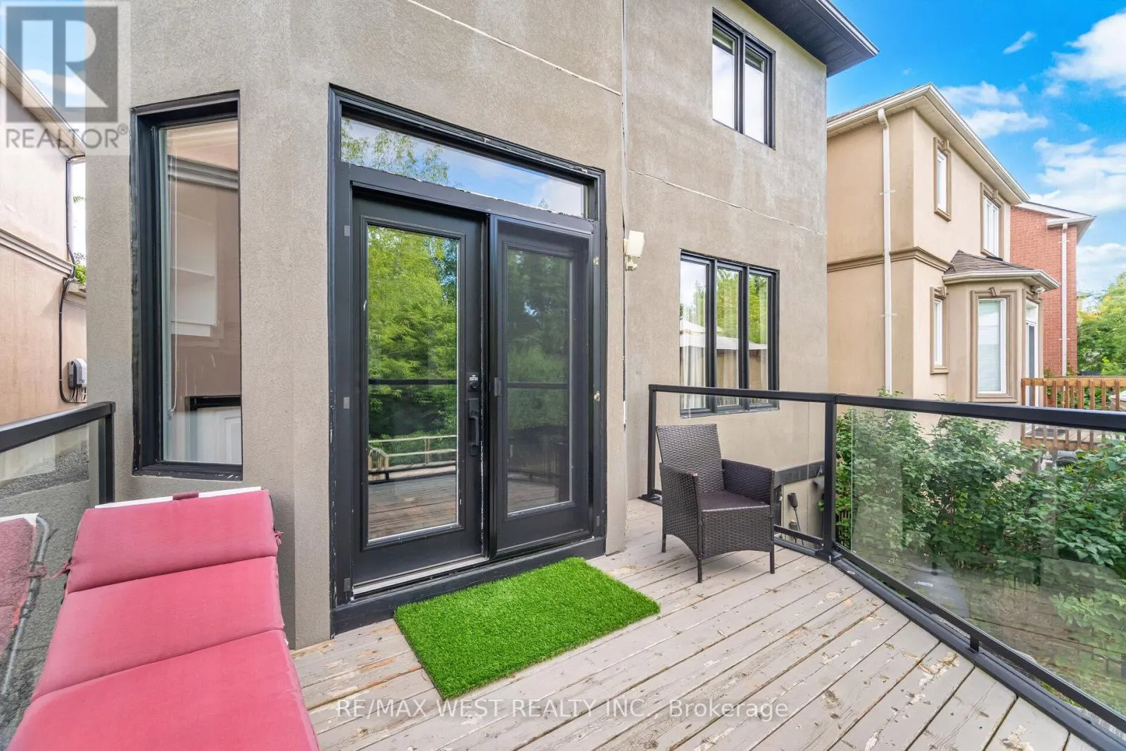 34 WILLOW TREE STREET