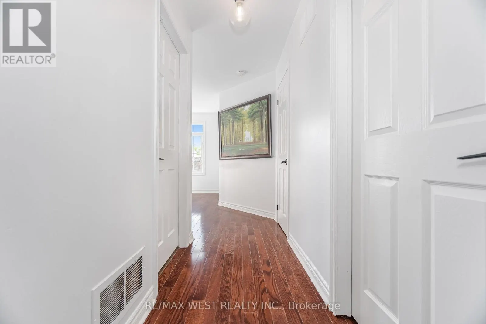 34 WILLOW TREE STREET