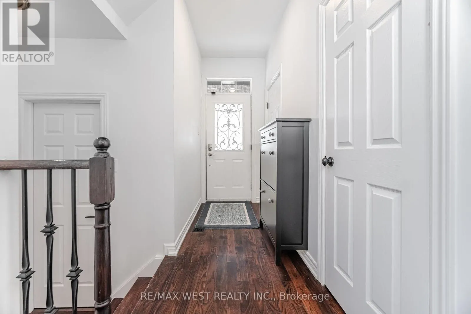 34 WILLOW TREE STREET