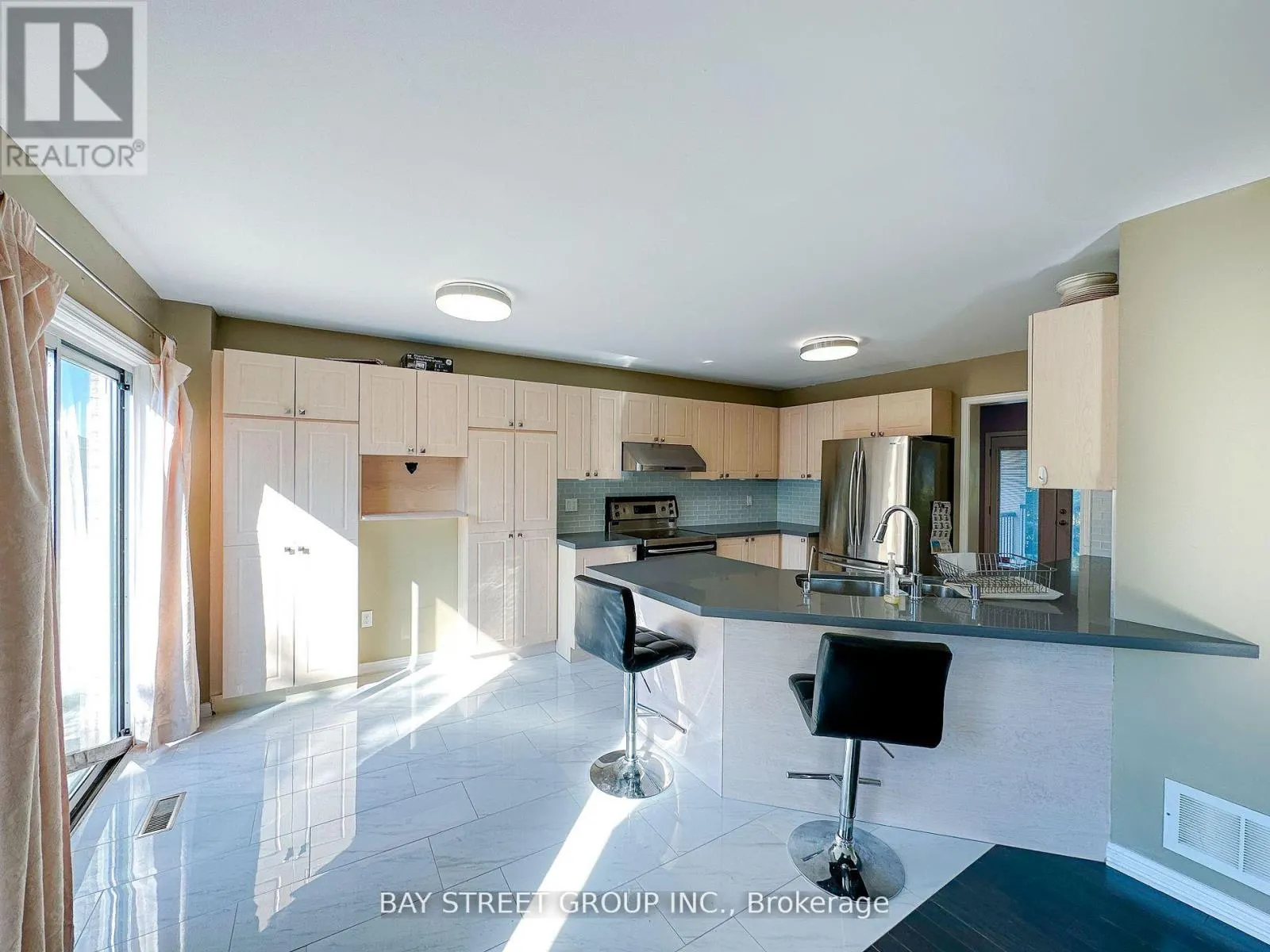 216 EQUATOR CRESCENT