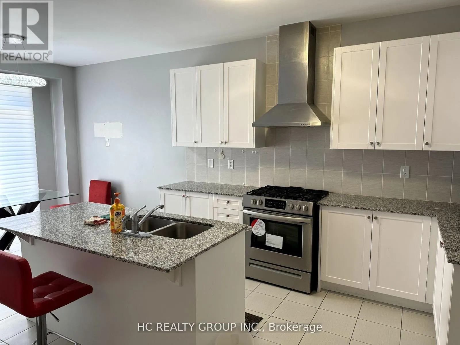 MAIN FLOOR - 75 MCCAGUE AVENUE