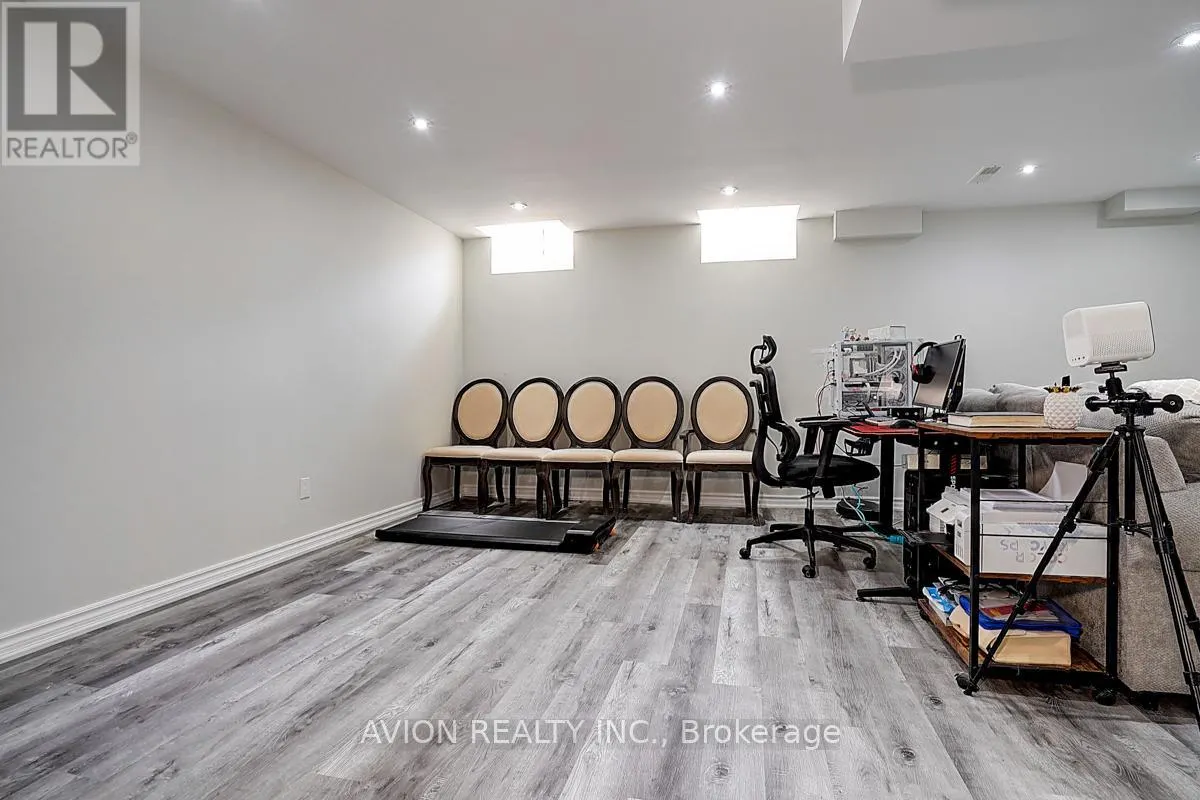 67 OAKFORD DRIVE