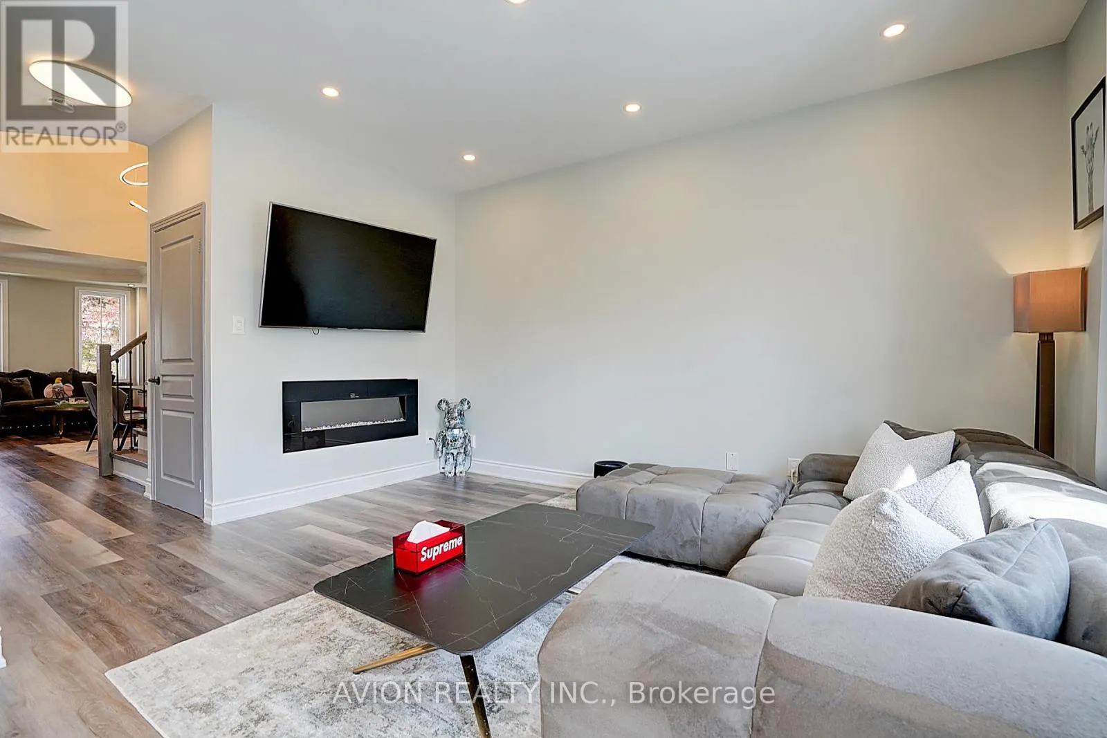 67 OAKFORD DRIVE