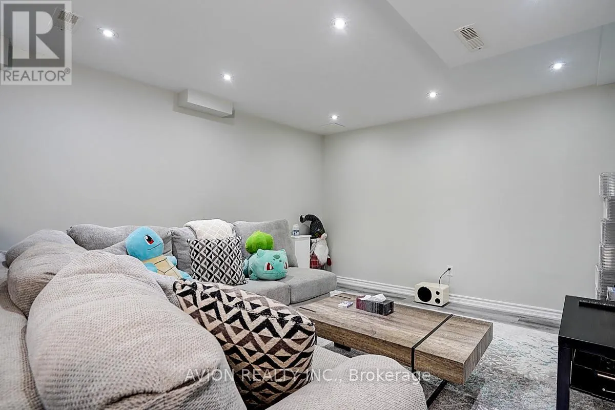 67 OAKFORD DRIVE