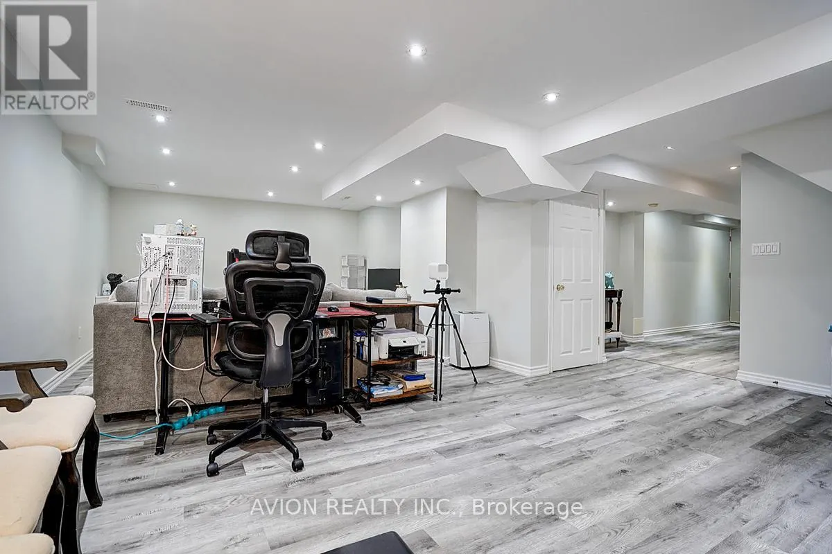 67 OAKFORD DRIVE