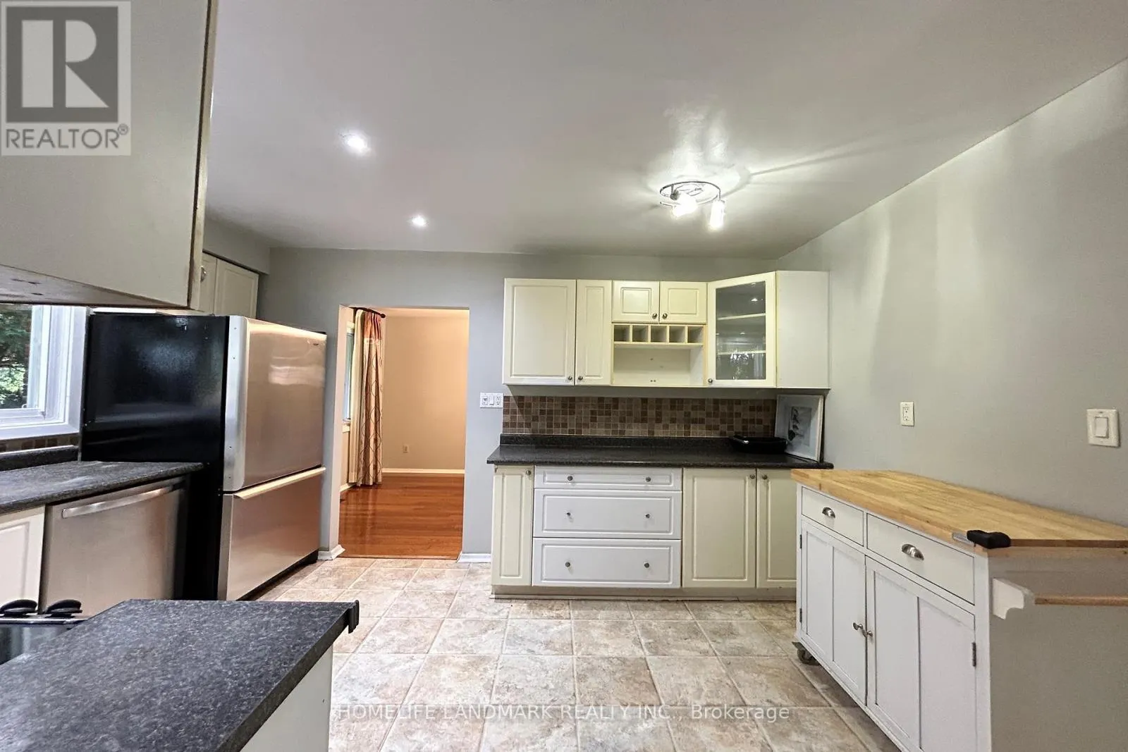 111 DRAKEFIELD ROAD