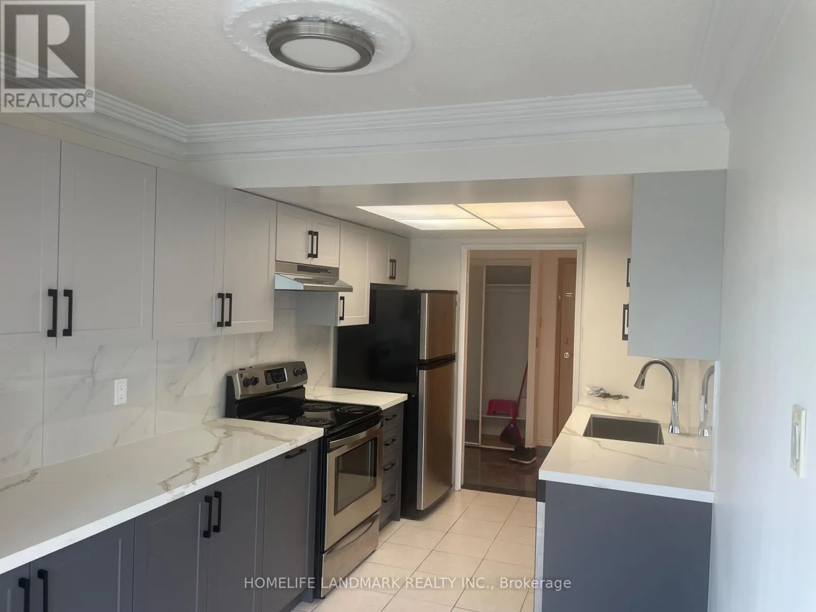 209 - 7805 BAYVIEW AVENUE