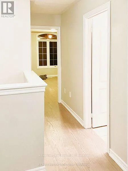 48 FOUR SEASONS CRESCENT