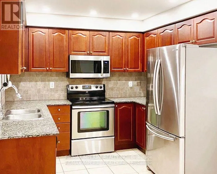 48 FOUR SEASONS CRESCENT