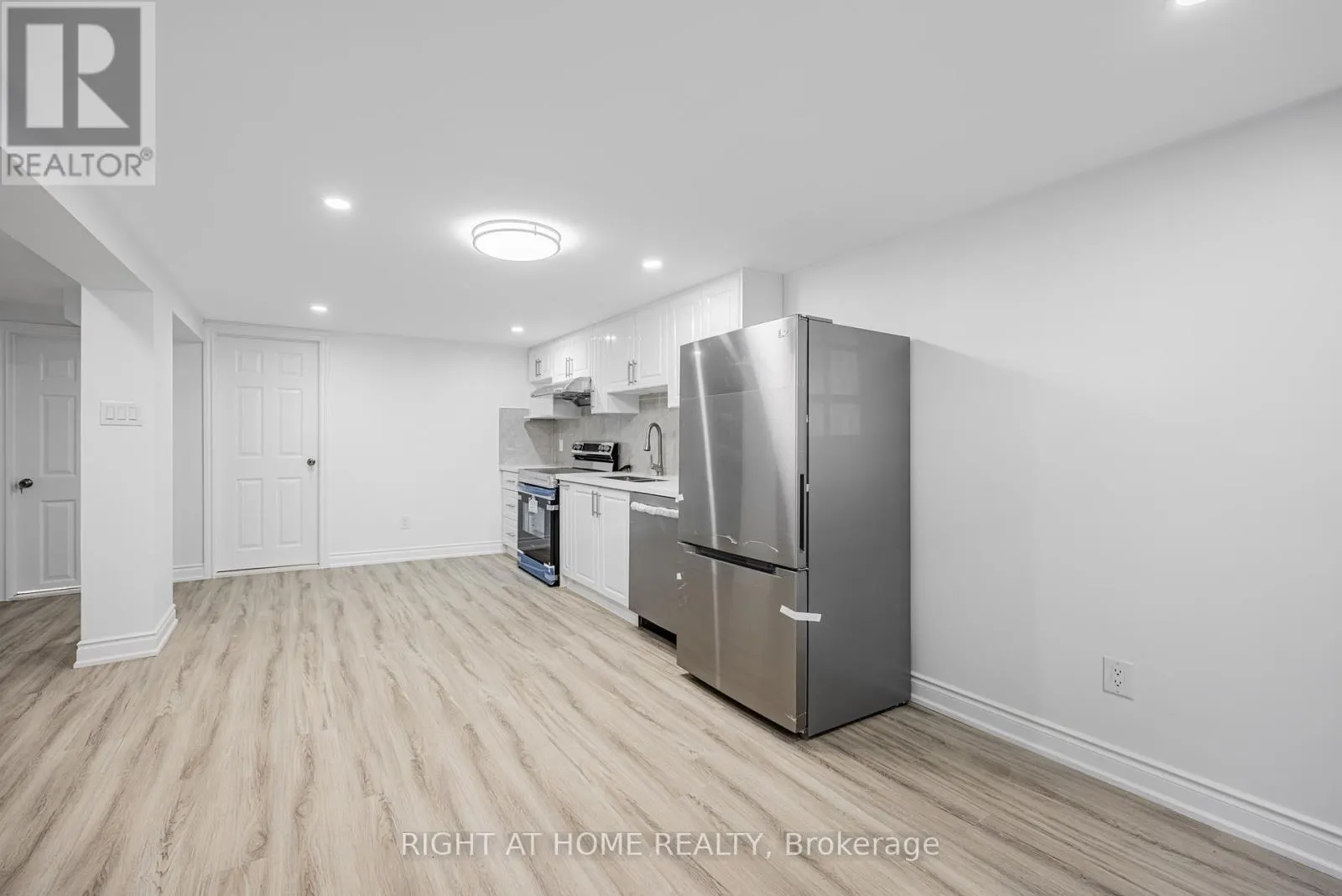 225 ESSEX- ENTIRE HOUSE AVENUE