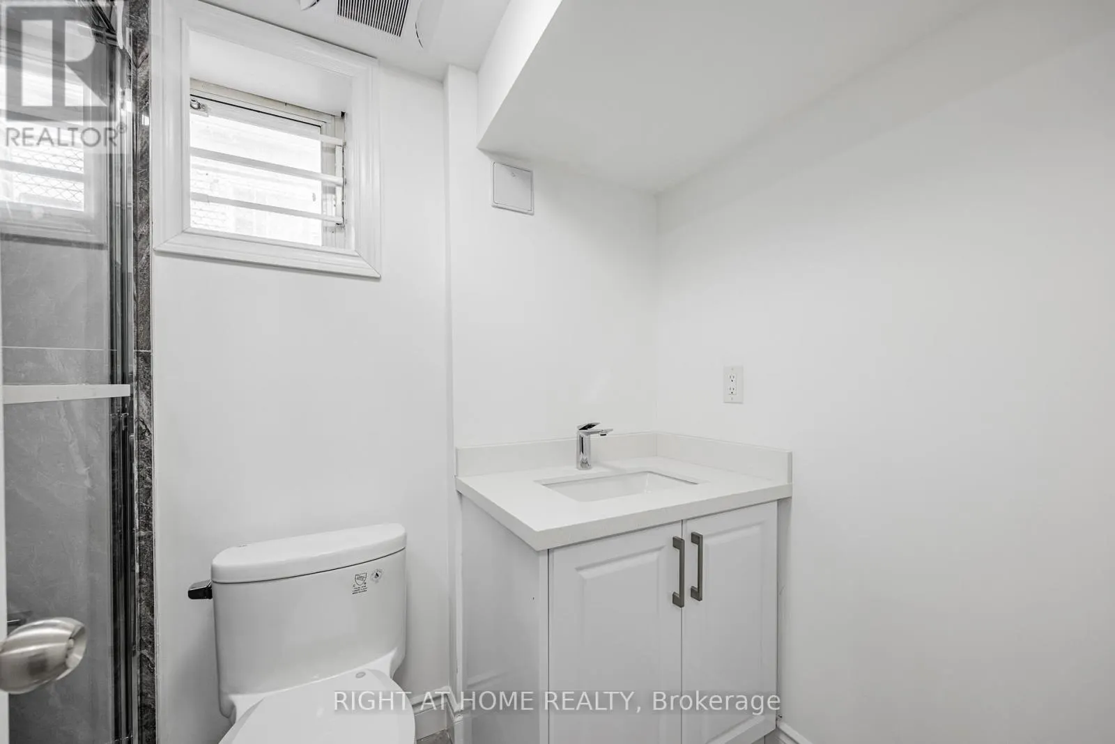 225 ESSEX- BASEMENT UNIT AVENUE