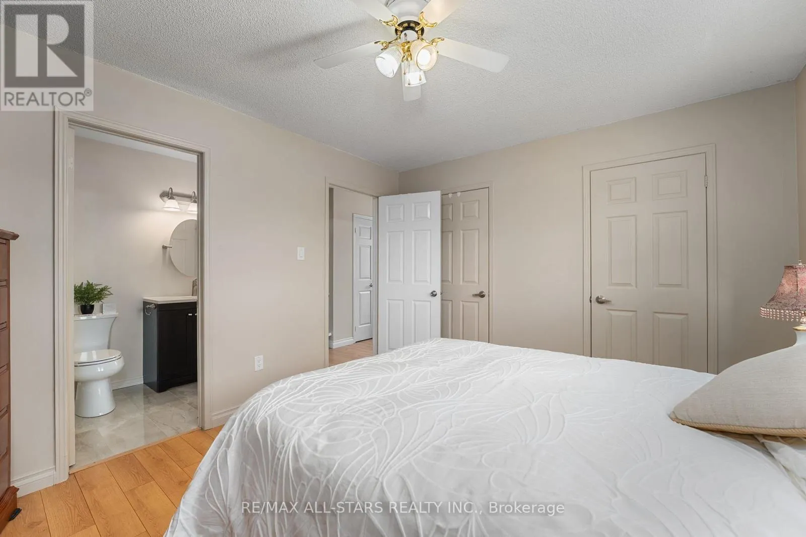 10 SKYBIRD LANE