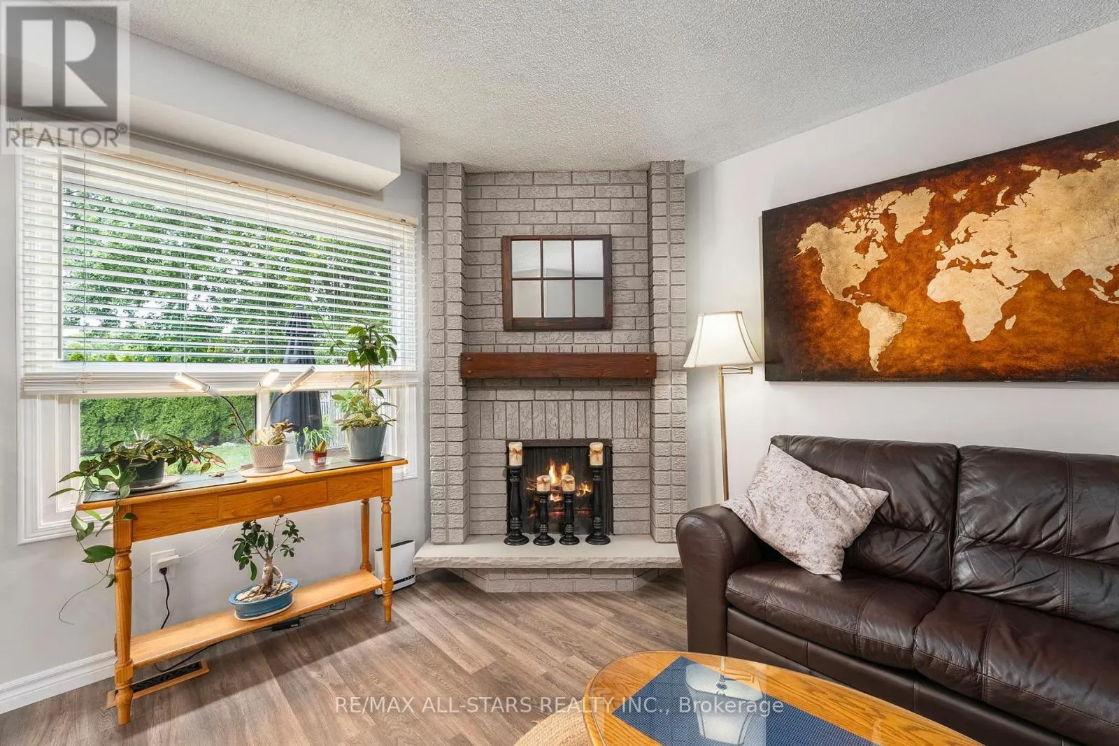 10 SKYBIRD LANE
