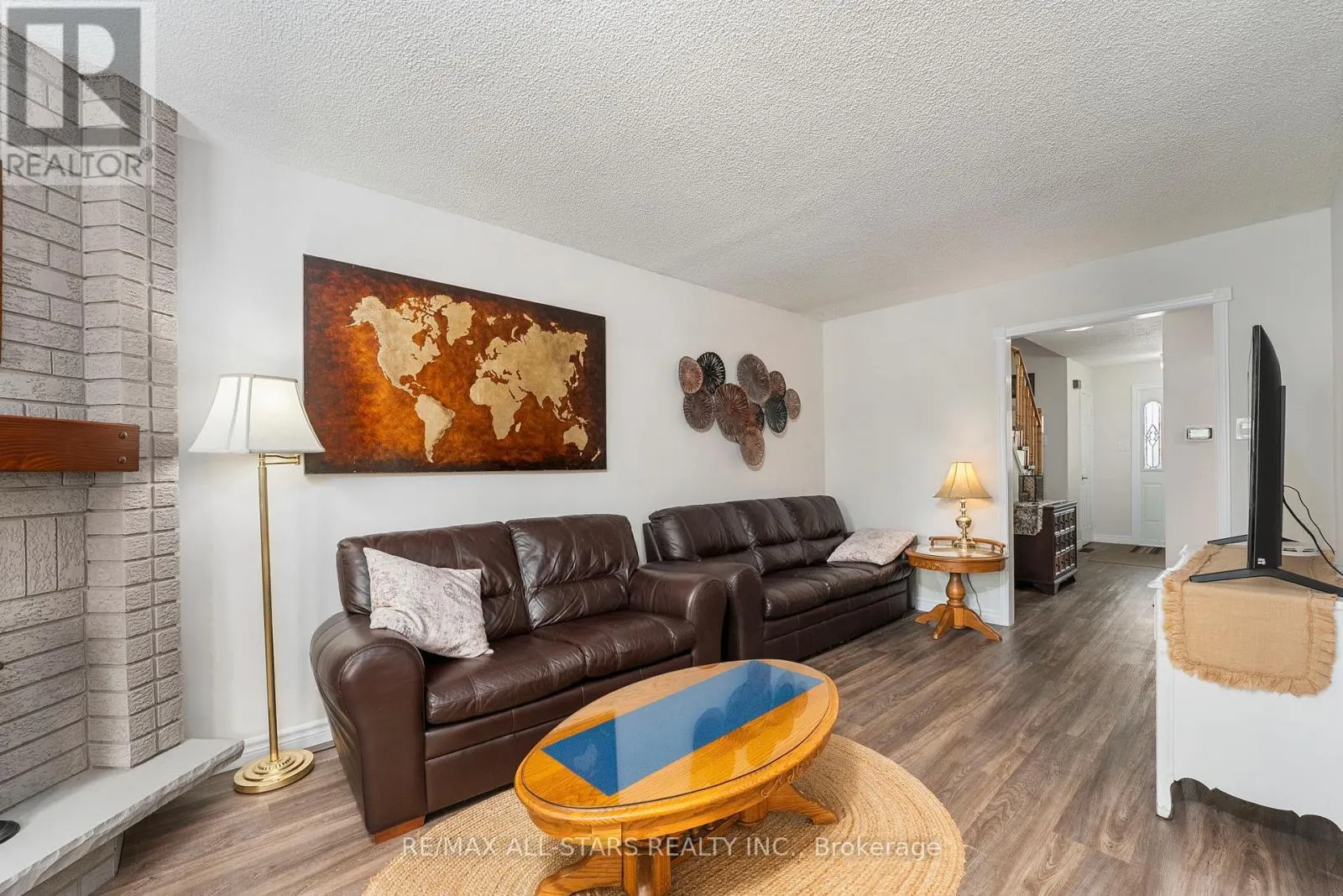 10 SKYBIRD LANE
