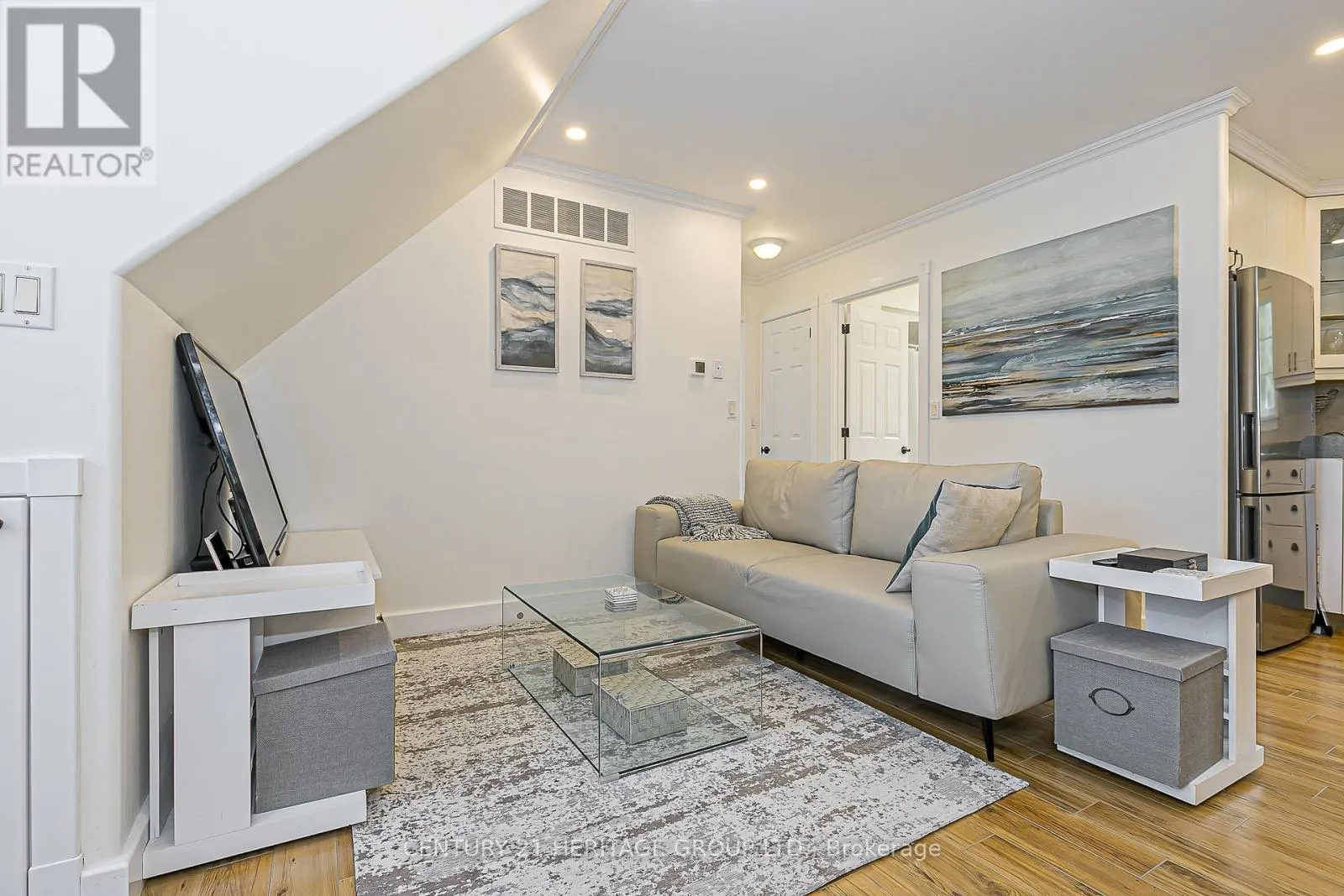 3471 MOUNT ALBERT ROAD