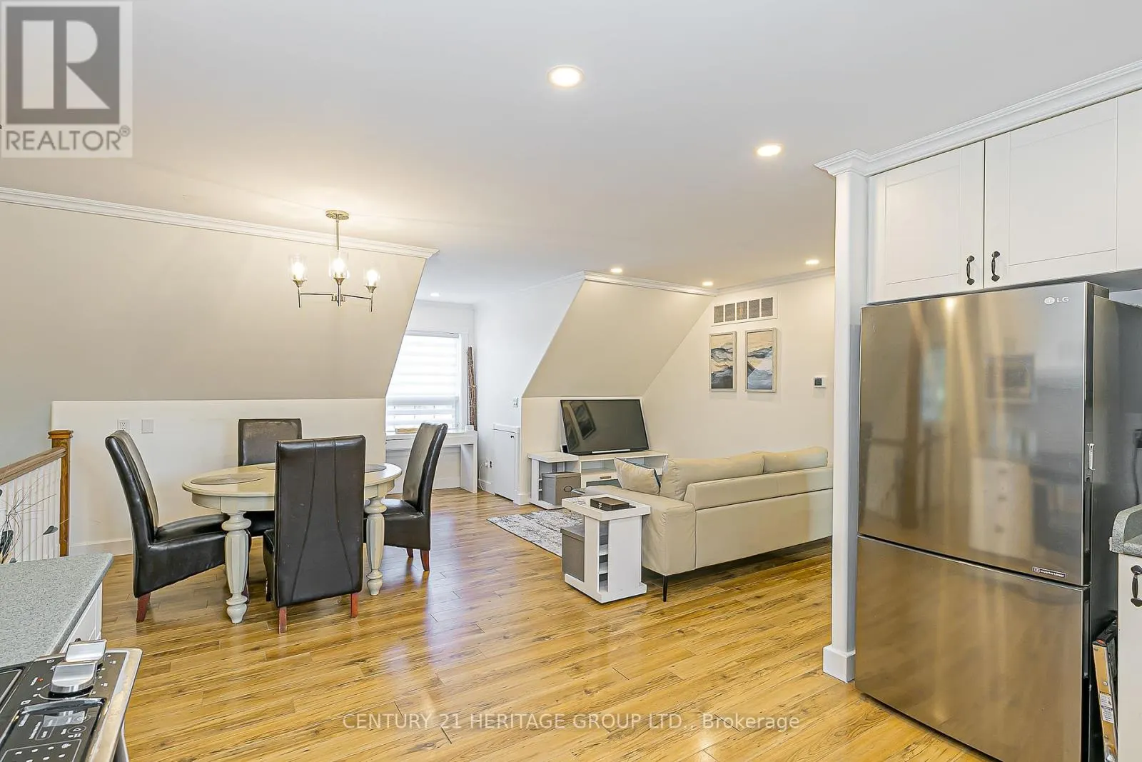 3471 MOUNT ALBERT ROAD