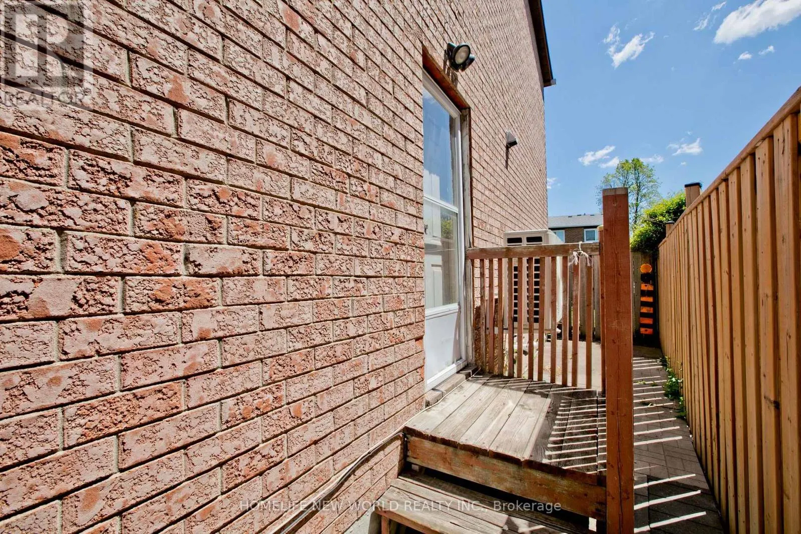 5 HENDON ROAD