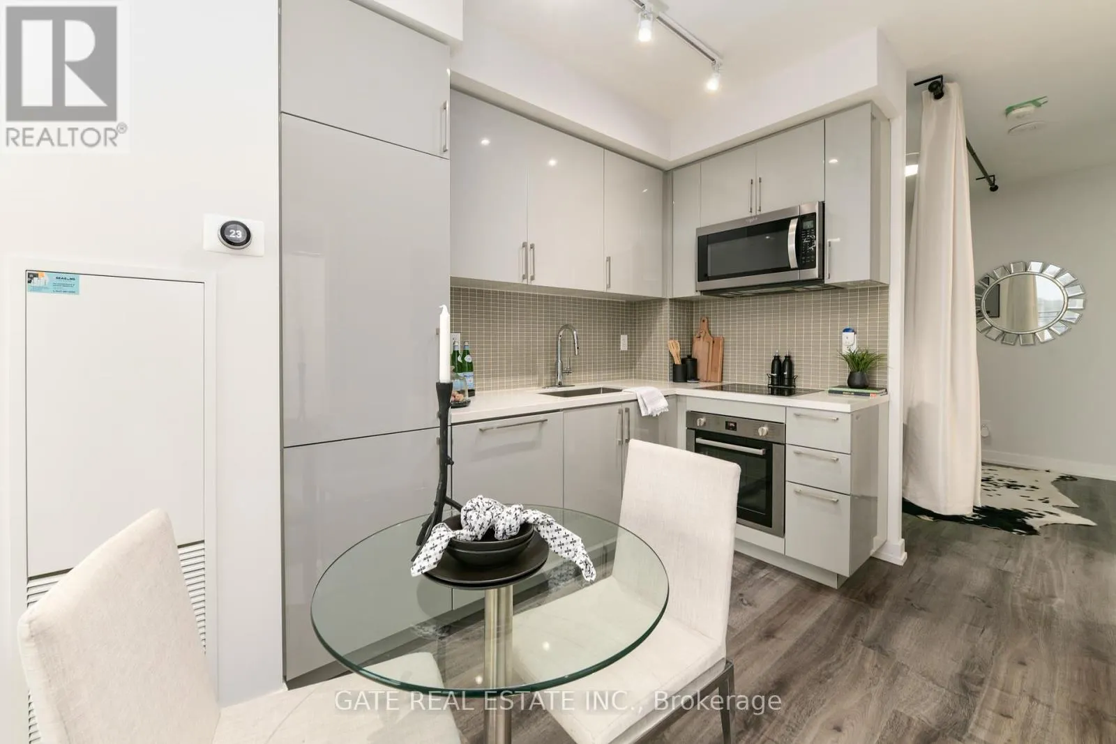 511 - 1 GRANDVIEW AVENUE