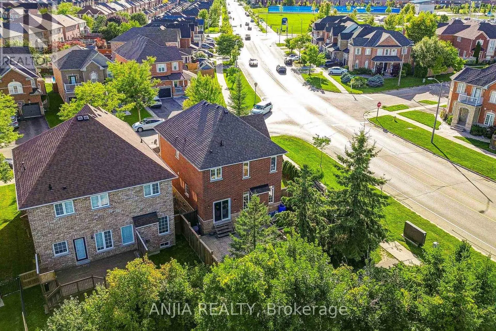 4 JAMES RATCLIFF AVENUE
