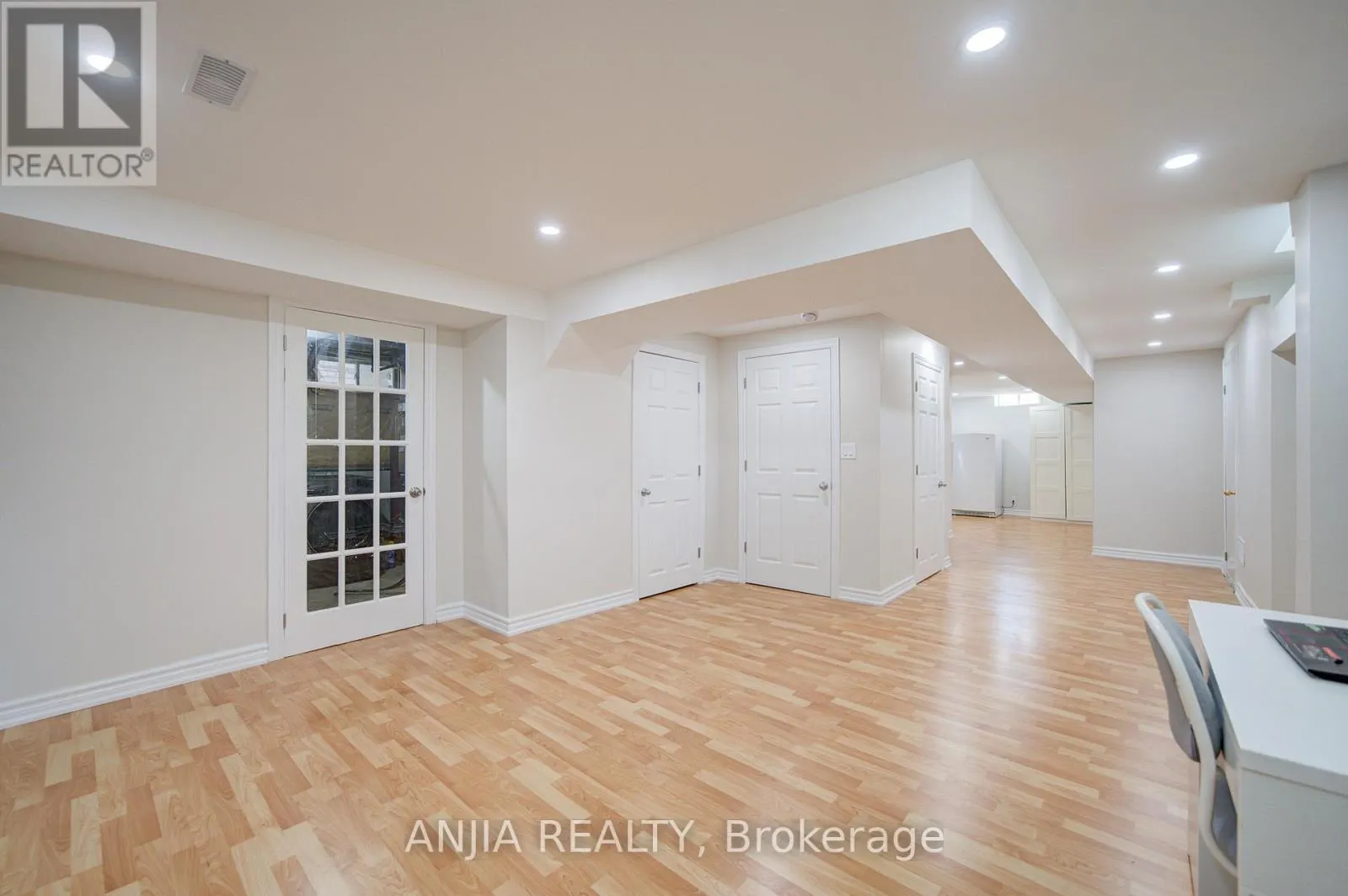 4 JAMES RATCLIFF AVENUE