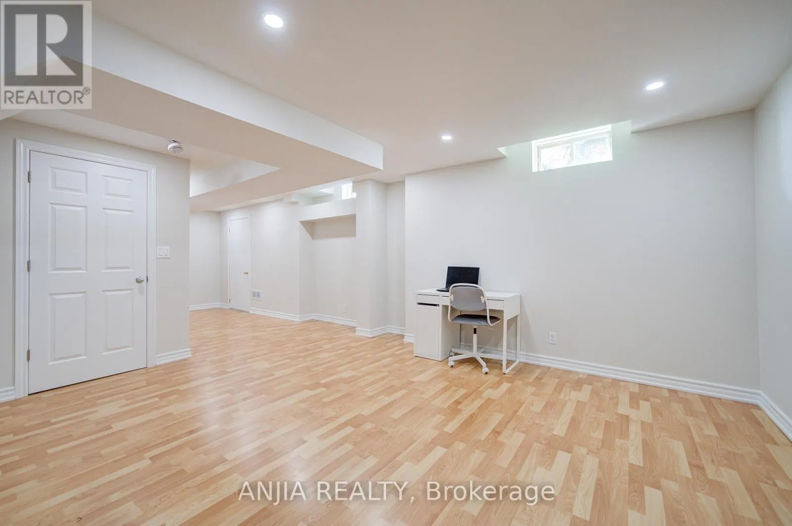 4 JAMES RATCLIFF AVENUE