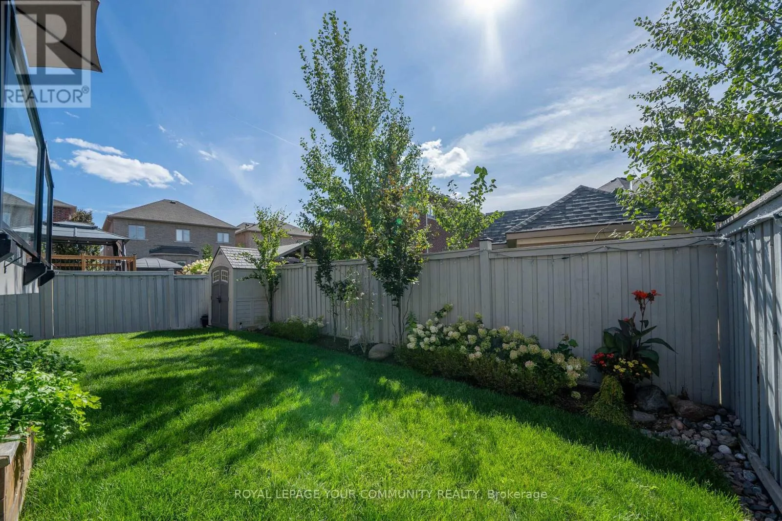 306 WEST LAWN CRESCENT