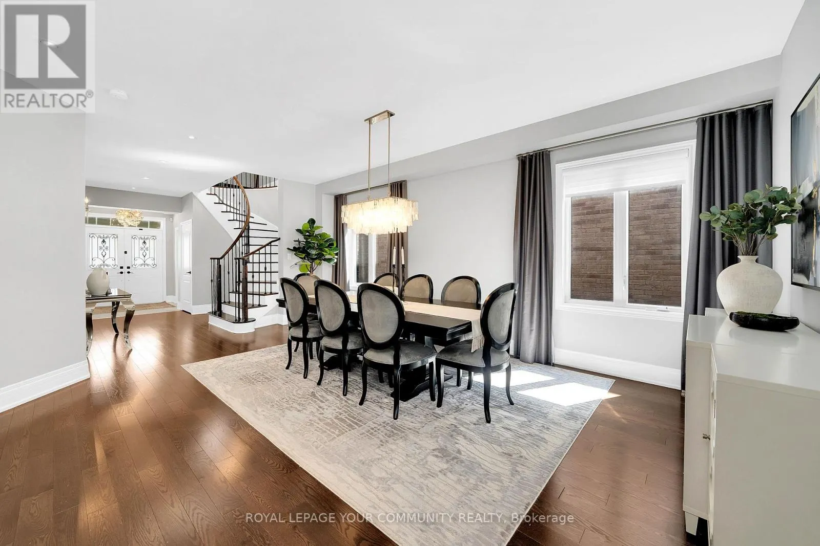 306 WEST LAWN CRESCENT