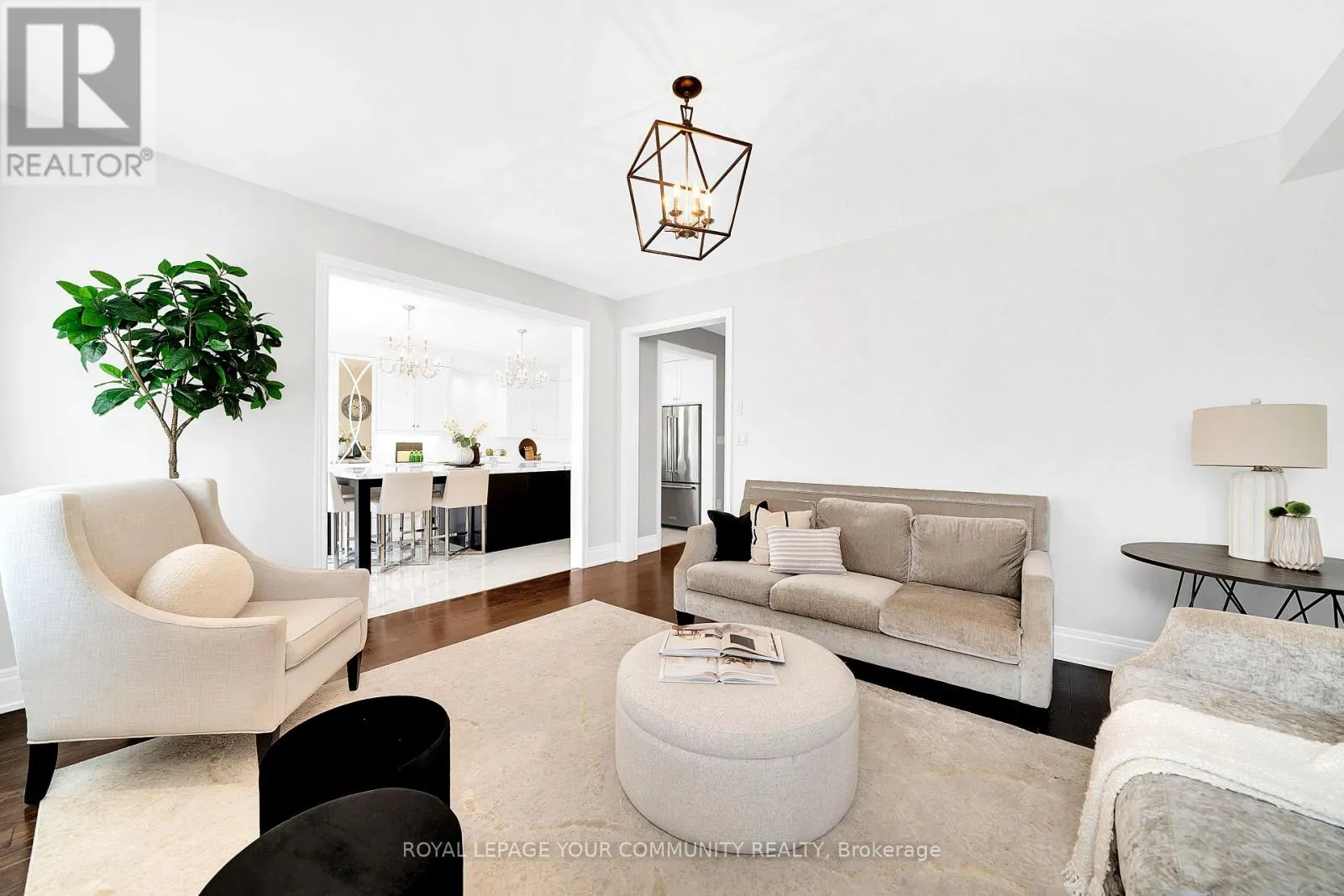 306 WEST LAWN CRESCENT