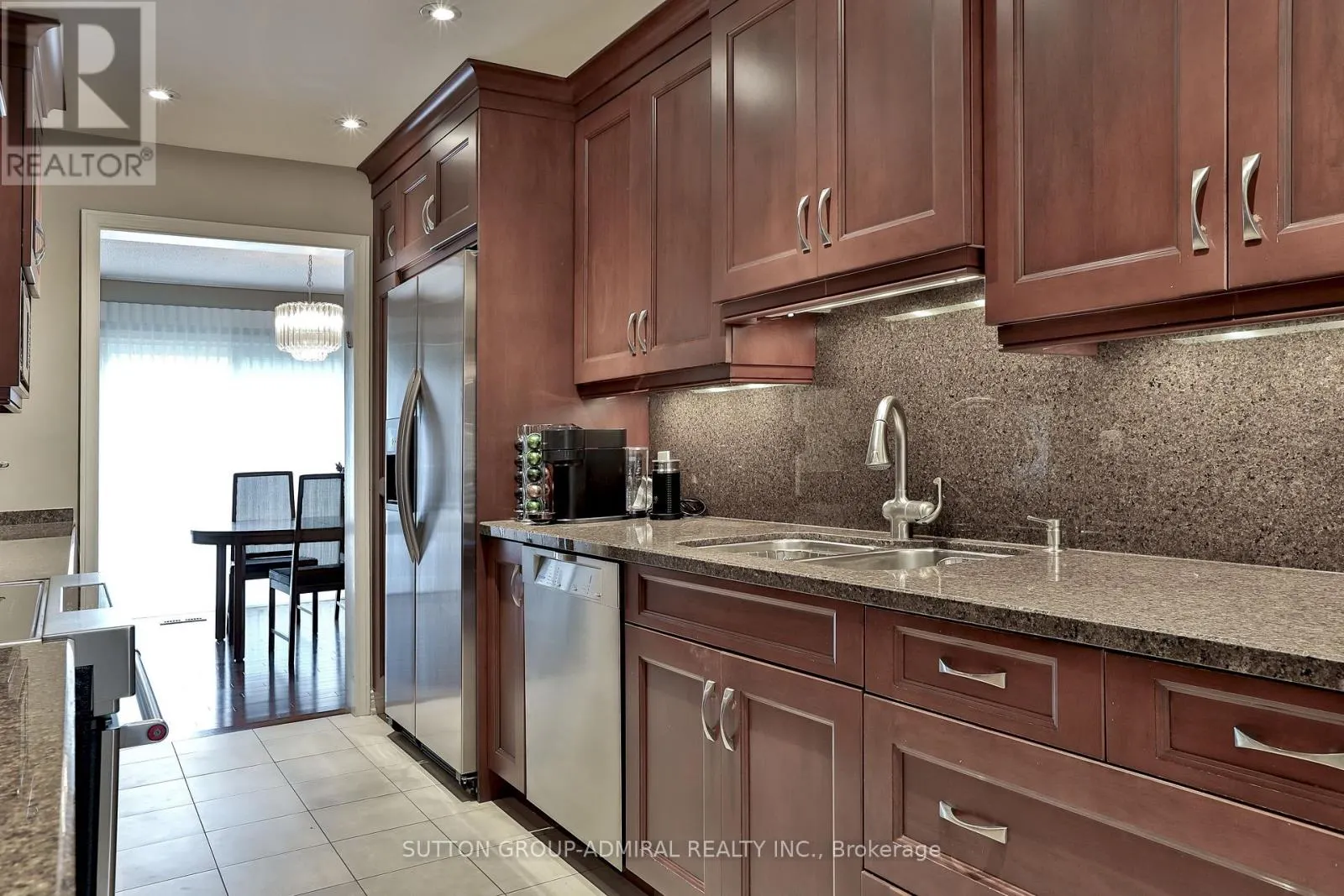135 HEATHERTON WAY