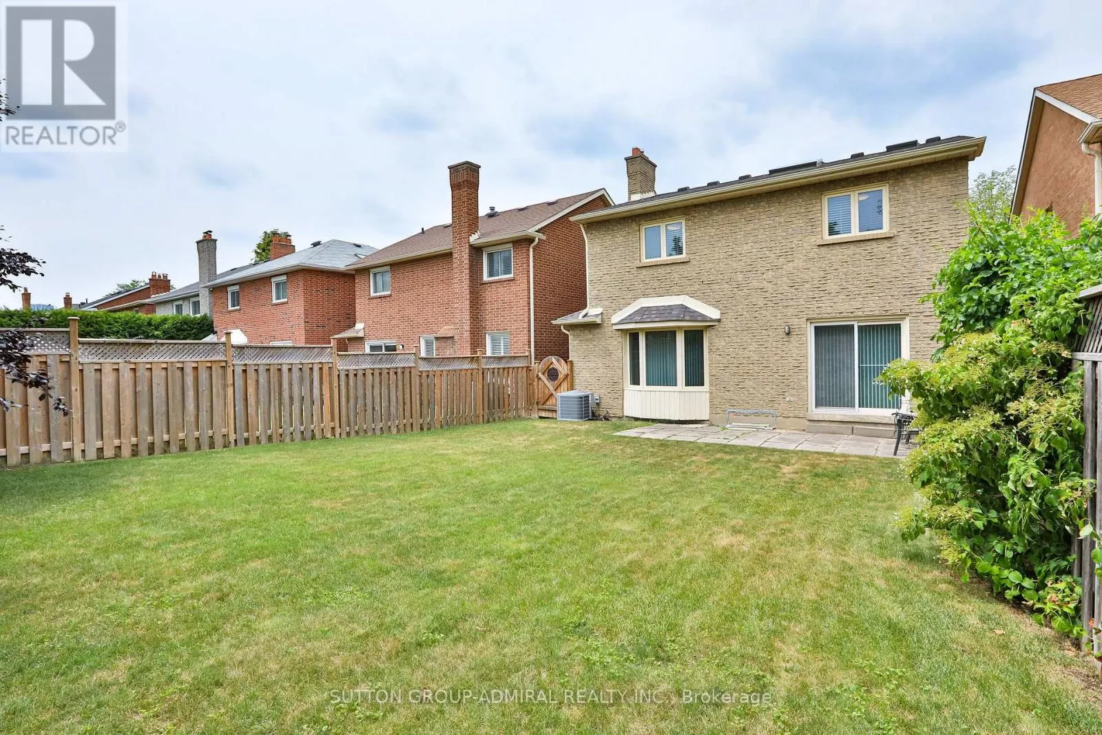 135 HEATHERTON WAY