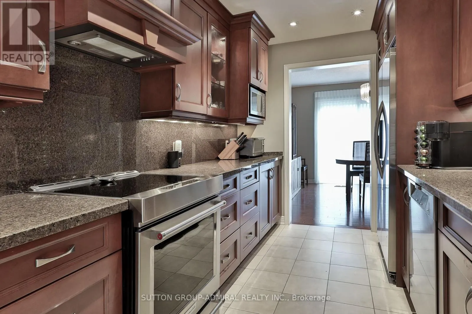 135 HEATHERTON WAY