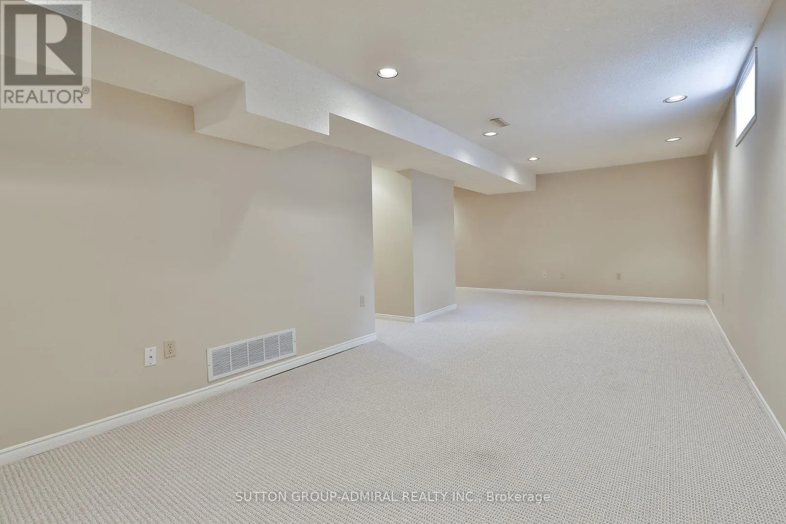 135 HEATHERTON WAY