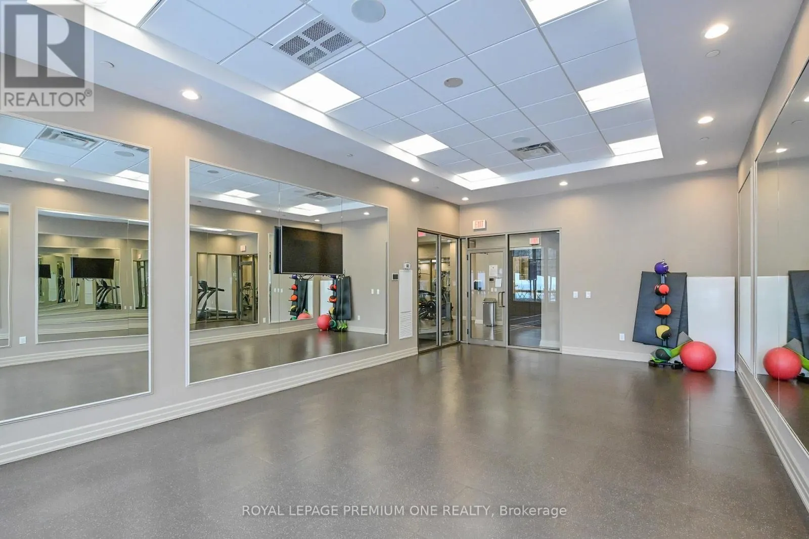 1202 - 9255 JANE STREET N