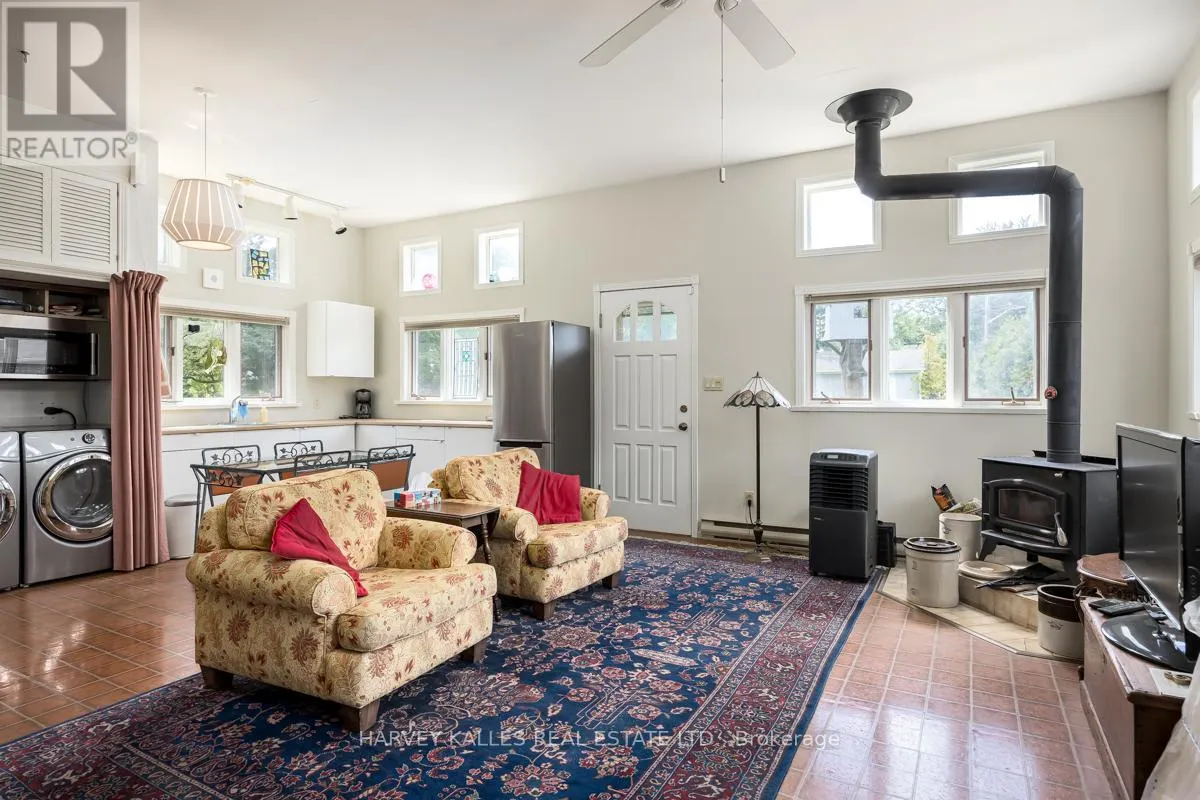 607 CEDARVALE DRIVE
