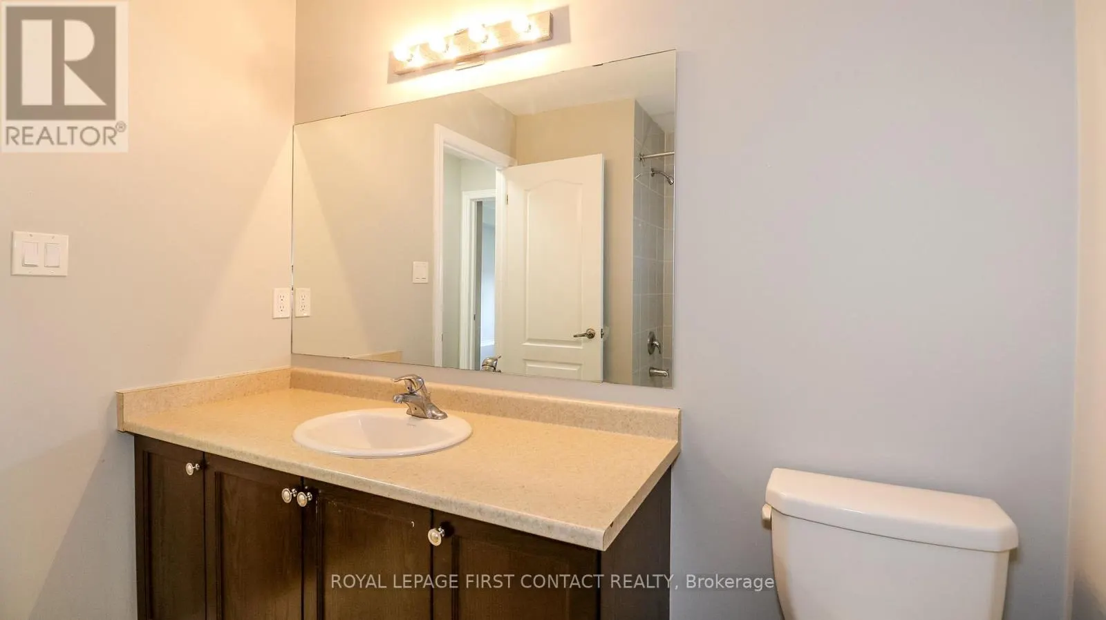 53 MONDIAL CRESCENT