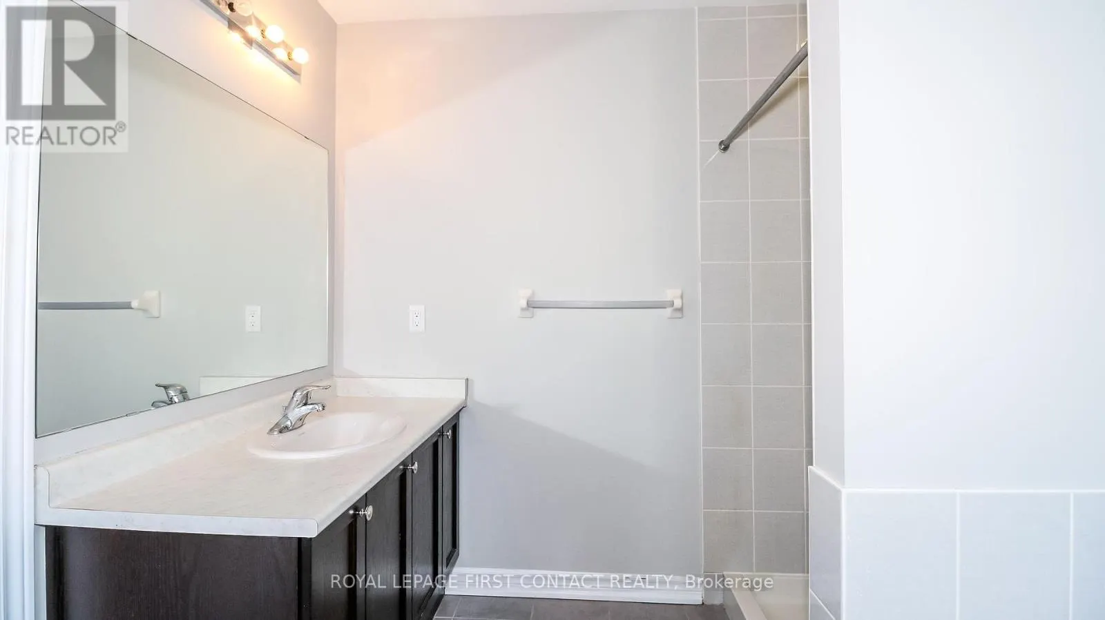 53 MONDIAL CRESCENT