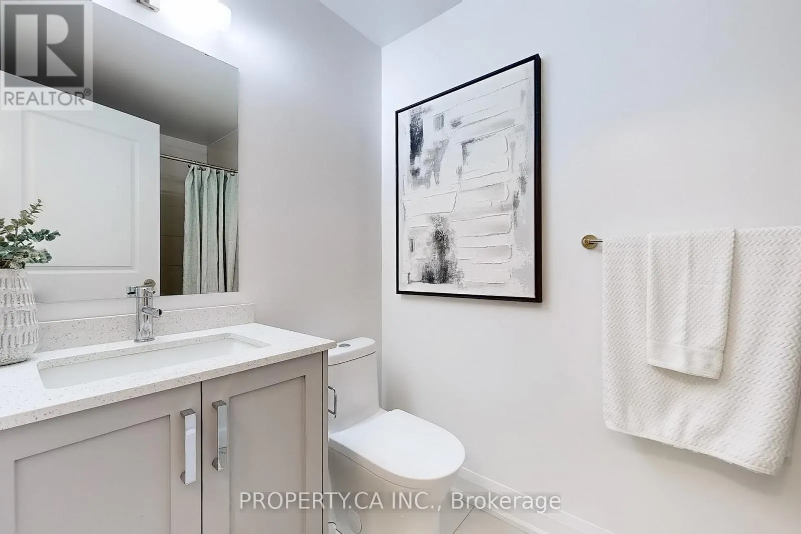 1009 - 20 GATINEAU DRIVE