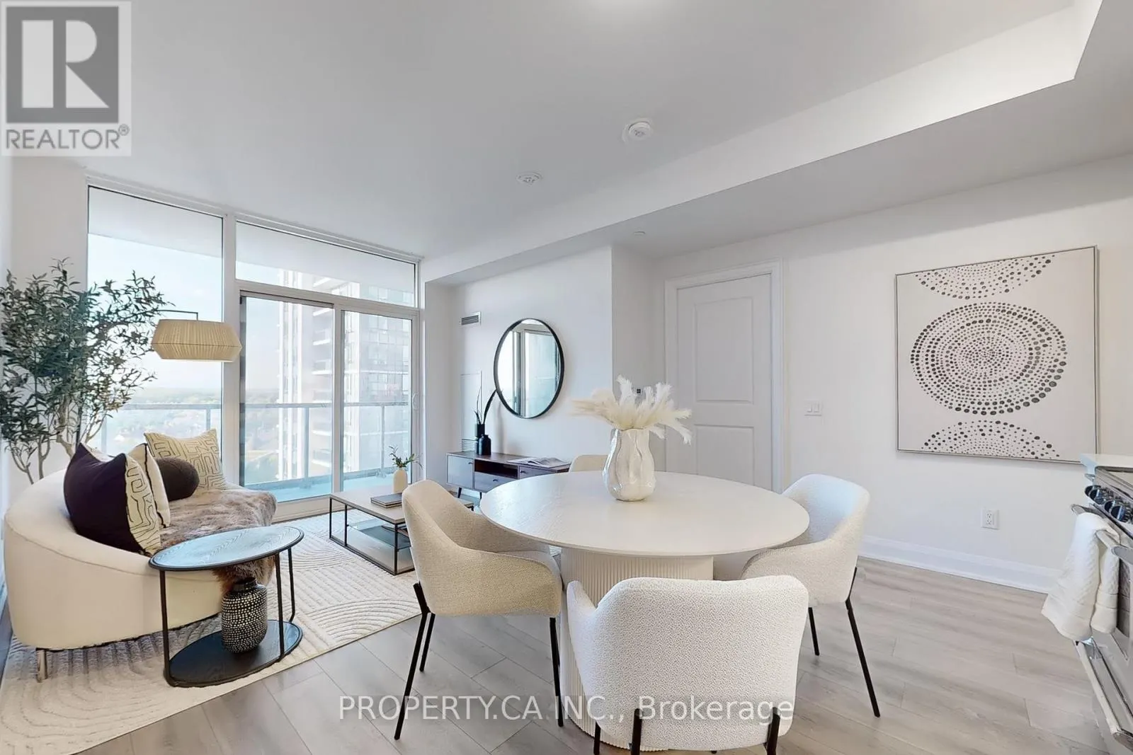 1009 - 20 GATINEAU DRIVE