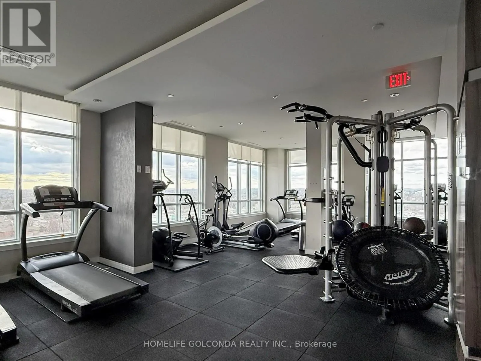 1007 - 9205 YONGE STREET