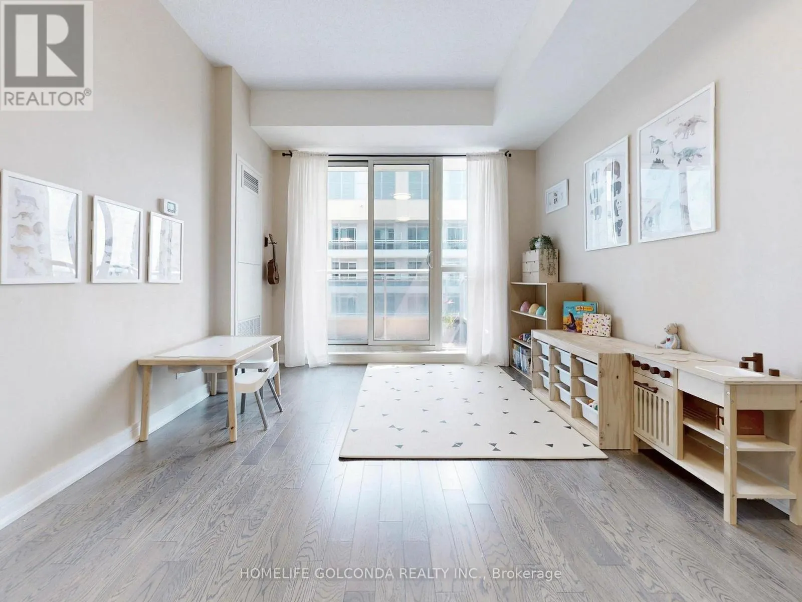 1007 - 9205 YONGE STREET