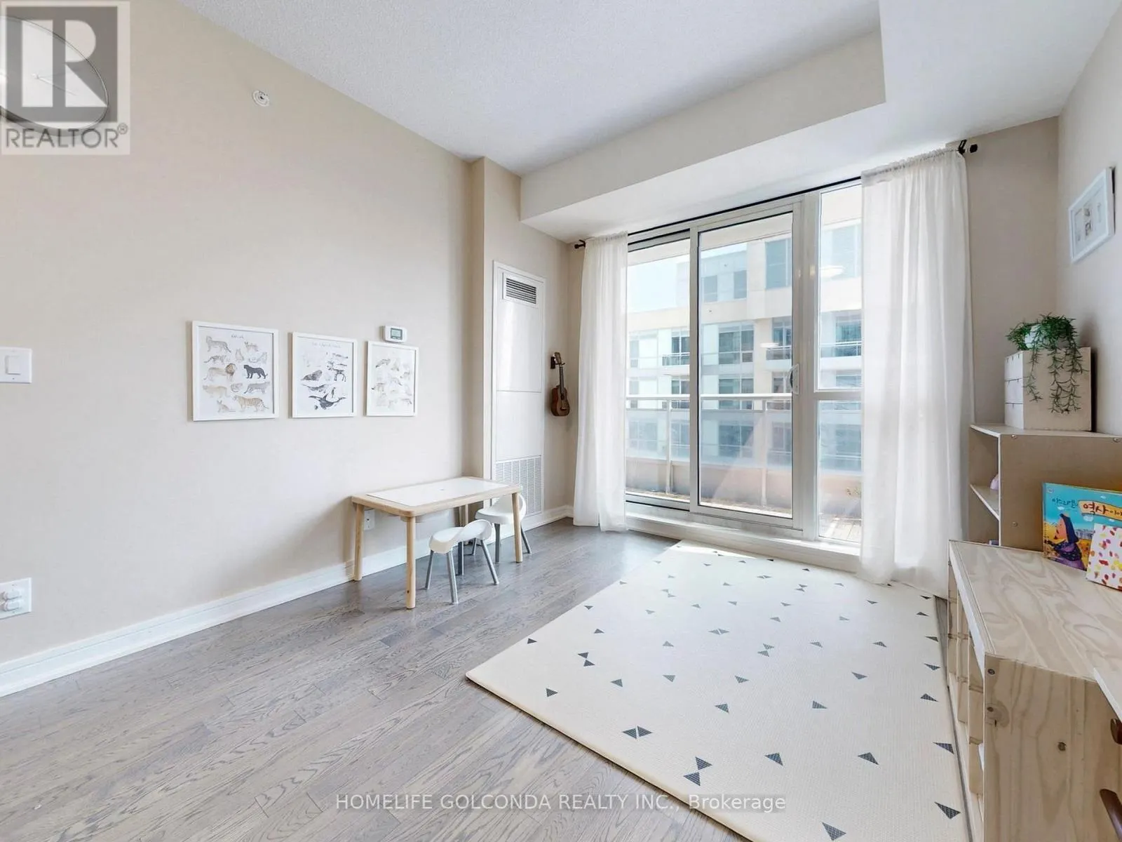 1007 - 9205 YONGE STREET