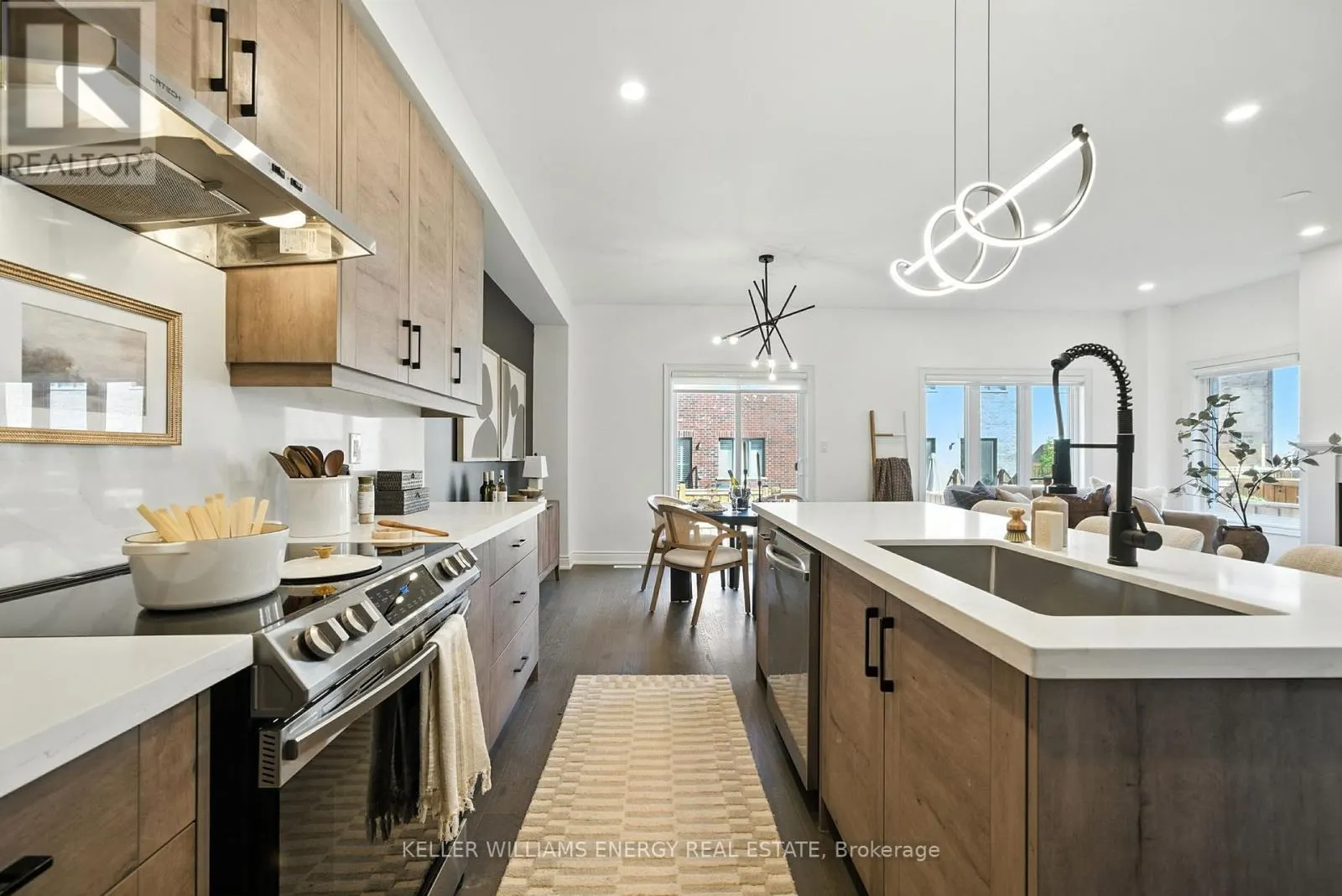 23 ALAN WILLIAMS TRAIL