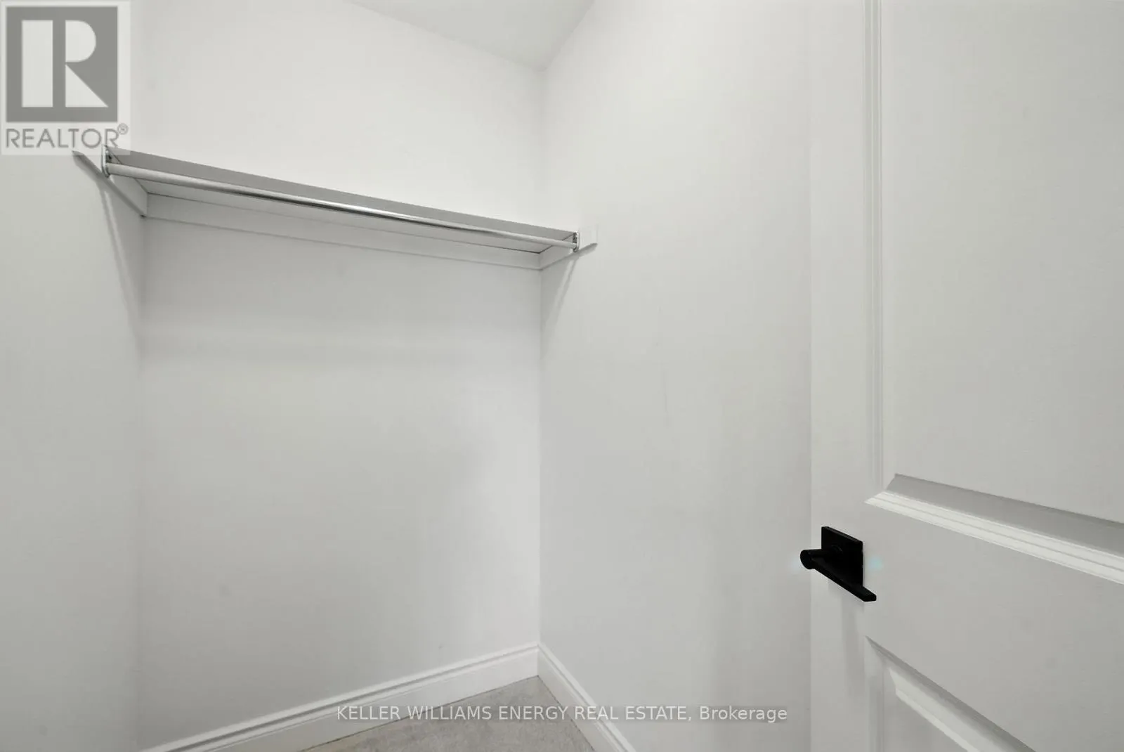 23 ALAN WILLIAMS TRAIL
