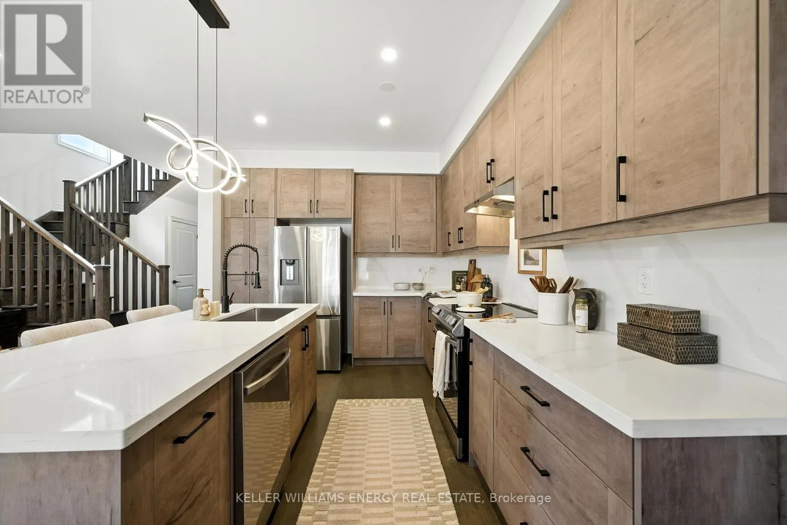 23 ALAN WILLIAMS TRAIL