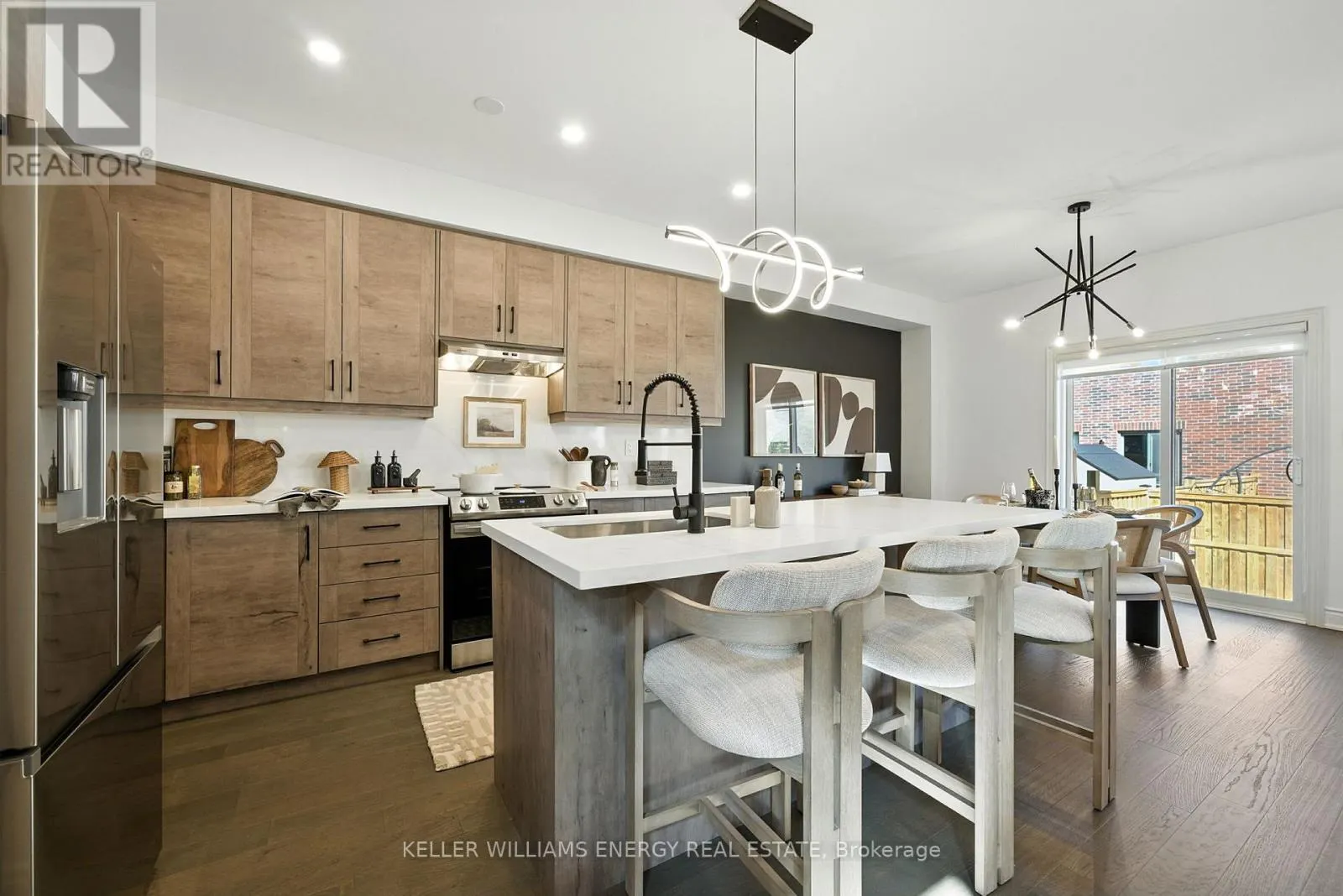 23 ALAN WILLIAMS TRAIL