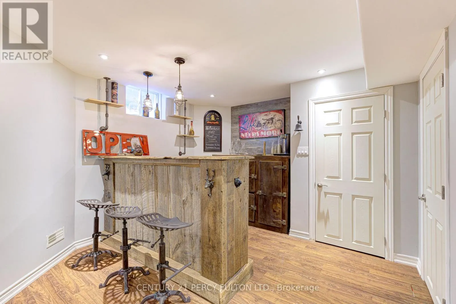 122 JOHN W TAYLOR AVENUE