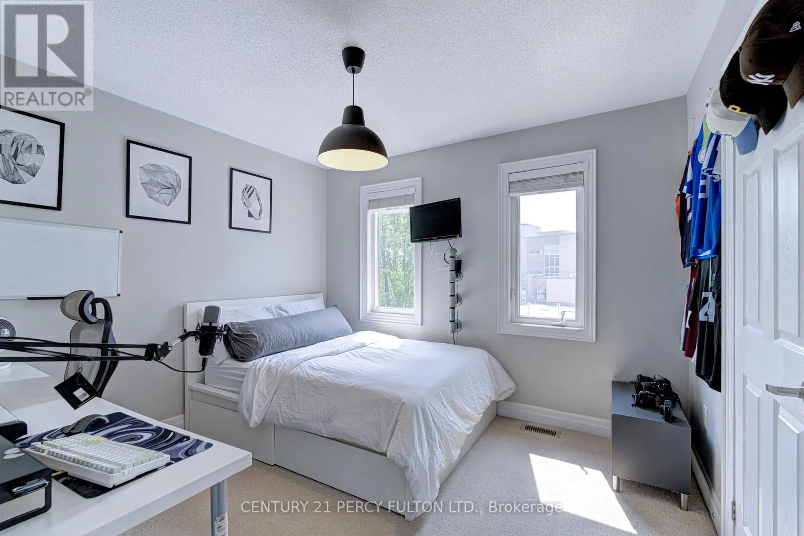 122 JOHN W TAYLOR AVENUE